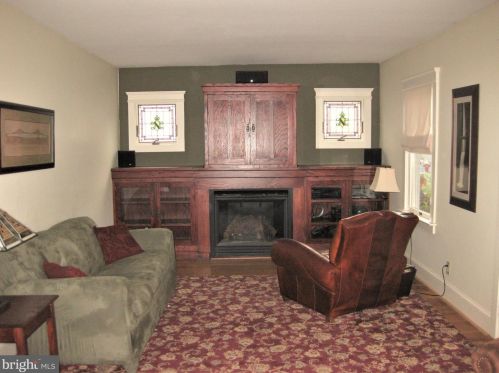 738 Bunker Hill Ave, Lawrence Township NJ  08648-4443 exterior