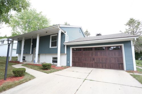 10114 Terra Ave, Milwaukee, WI 53224-2910