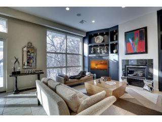 13824 Wood Ln, Hopkins, MN 55305-1730