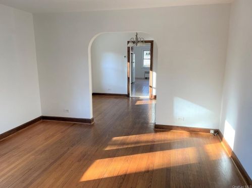 190 Babbitt Rd, Bedford Hills NY  10507-2068 exterior