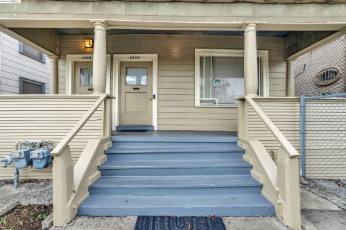 1042 Foothill Blvd, Oakland CA  94606-3016 exterior