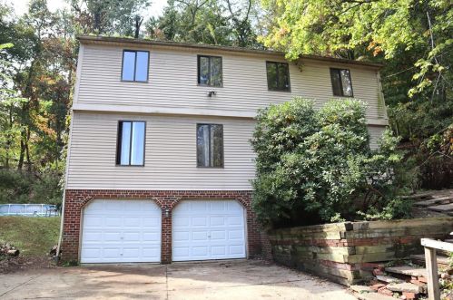 107 Deer Rd, Pittsburgh, PA 15237-4022