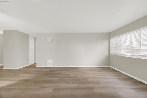 455 Cres St, Oakland CA 94610-2662 exterior