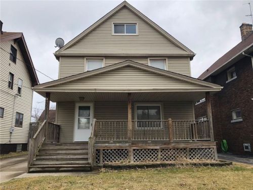 3988 42nd St, Cleveland, OH 44105-3165