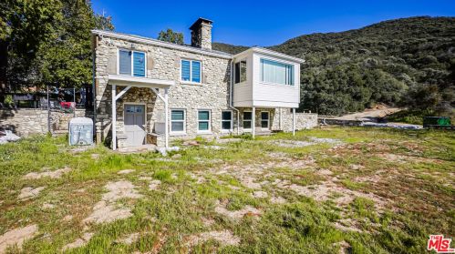 40321 Calle Rosalito, Santa Clarita CA  91390-1088 exterior