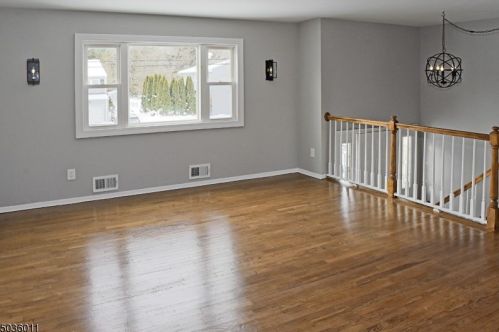 21 Clover Hill Dr, Roxbury Township NJ  07836-9557 exterior