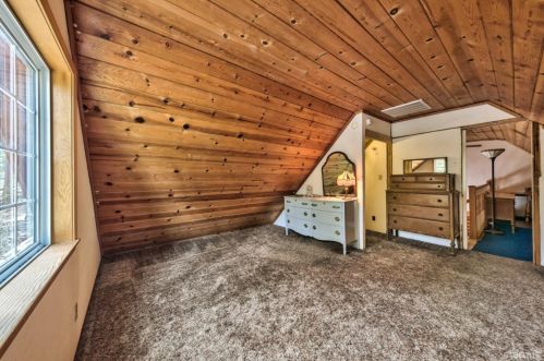 1860 F St, South Lake Tahoe CA  96150-3630 exterior