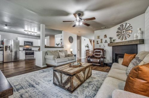 7704 Settlement Dr, Denton TX  76210-7119 exterior