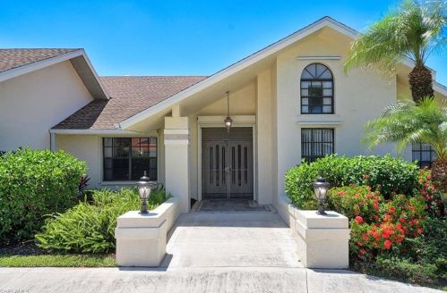 2318 Queens Way, Naples, FL 34112-5403