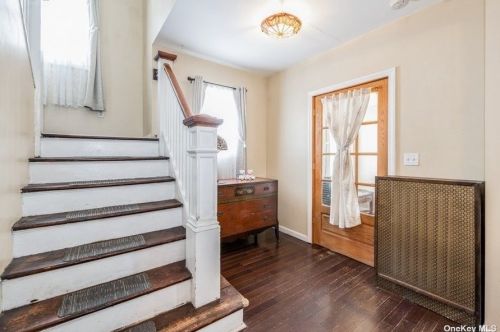99 Melrose Ave, East Rockaway NY  11518-1005 exterior