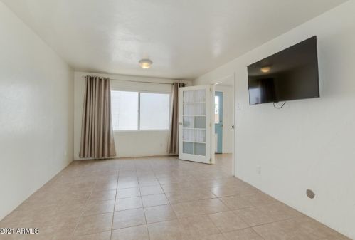 4333 17 Ave, Phoenix AZ 85085-6300 exterior