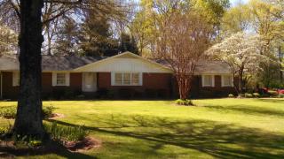 3126 Broad St, Statesville, NC 28625-4517
