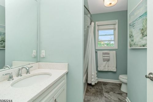 39 Jacobs Ln, Scotch Plains NJ  07076-4707 exterior