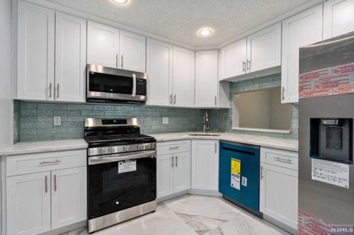 174 Linden St, Mahwah NJ  07430-2064 exterior