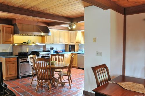 25 Foley Rd, Warwick NY  10990-2822 exterior