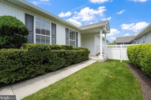 1208 Fox Cub Holw, Glen Mills, PA 19342-2229