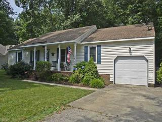 1340 Saint Brides Rd, Chesapeake, VA 23322-2318