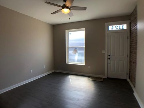 1124 Warlo St, Pittsburgh, PA 15233-1425