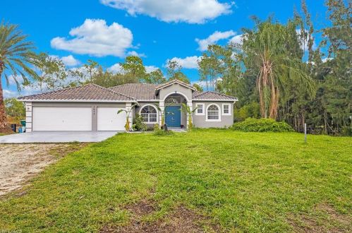 3935 10th Ave, Naples FL  34117-9153 exterior