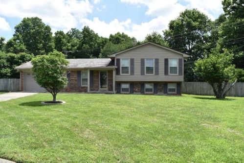 1740 Chelmsford Dr, Lexington, KY 40505-2724