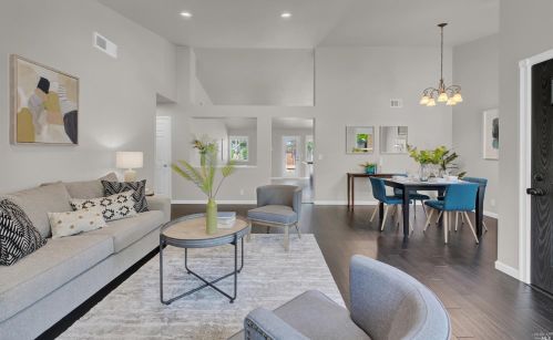 537 Stanford St, Vacaville CA  95687-4609 exterior