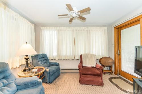 143 High St, Woodbridge NJ  07095-3047 exterior