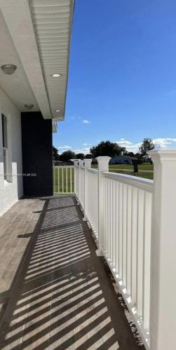 417 Cherry Tree Dr, Sebring FL  33876-6166 exterior