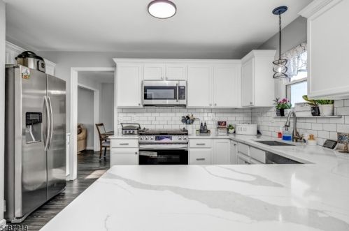 7 Jessica Ln, Dover NJ  07801-4743 exterior