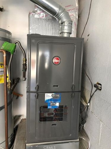 320 Rossmore Dr, Oxnard CA  93035-4465 exterior