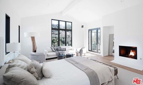 3170 Santa Maria Rd, Topanga CA  90290-4307 exterior