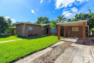 320 104th St, Miami FL  33138-2018 exterior