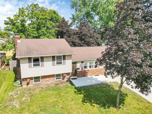 3444 Castleton St, Darbydale, OH 43123-2125