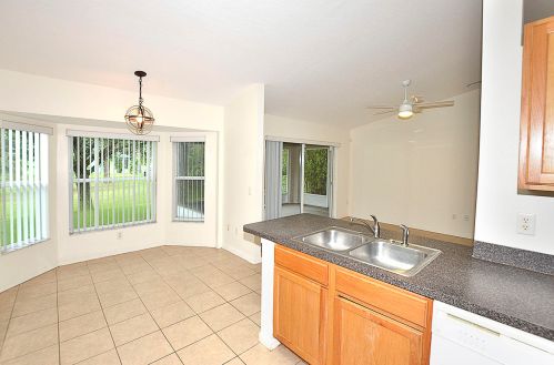 7715 95th Ct, Vero Beach FL  32967-3828 exterior