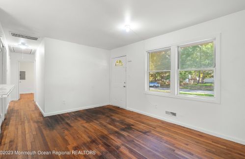 1320 Stark St, Lakewood NJ  08701-6063 exterior