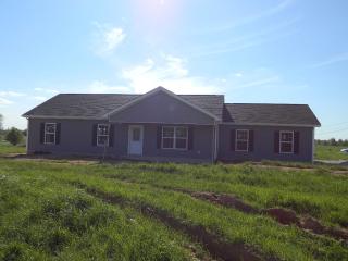 402 Winngate Rd, Glendale, KY 42701