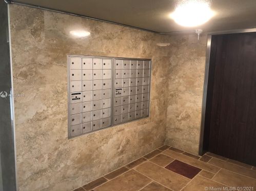 901 128th Ave, Hollywood FL  33027-1990 exterior