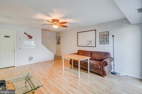 3104 Harbour Dr, Palmyra, NJ 08065-2216