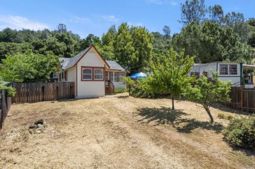 3420 Country Club Dr, Lucerne, CA 95458-8539
