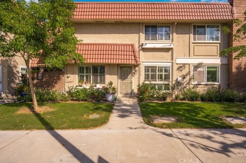 11444 Holder St, Cypress, CA 90630-5372