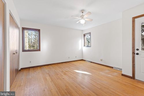 11 Woodbrook Cir, Wilmington DE  19810-4119 exterior