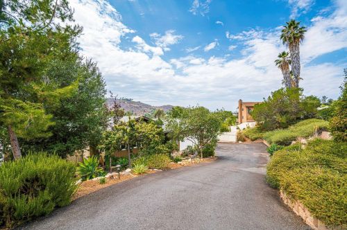 8454 Vista Del Cajon Pl, Lakeside CA  92040-5521 exterior