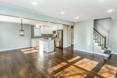 190 Violet Ave, Floral Park NY  11001-3026 exterior