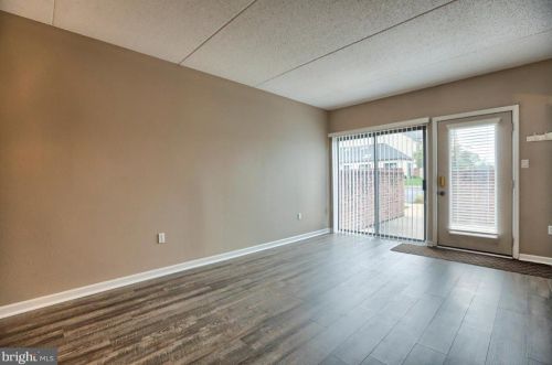 204 Cherrington Dr, Harrisburg PA  17110-9486 exterior