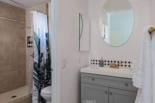 3670 Mesquite Ave, Palm Springs CA  92264-3400 exterior