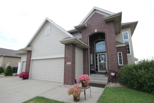 2304 Oak Dr, Ankeny, IA 50021-4620