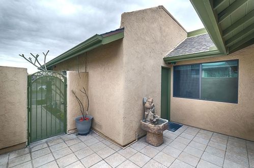 620 Black Walnut Way, La Habra CA  90631-5906 exterior