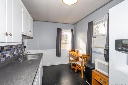 403 Litchfield Dr, Windsor Locks CT  06096-2040 exterior