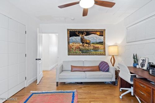 6811 11th Pl, Phoenix AZ  85014-1027 exterior