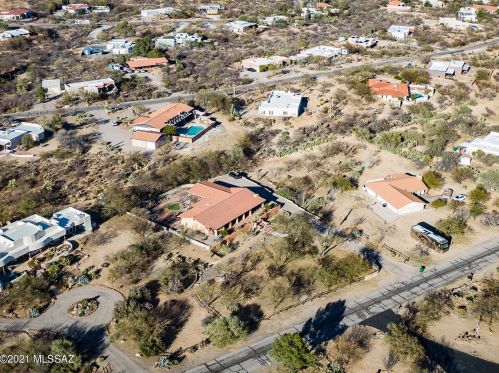 808 Paseo Del Canto, Green Valley, AZ 85622-1724