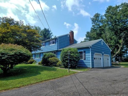 755 Daniels Farm Rd, Bridgeport, CT 06611-5538